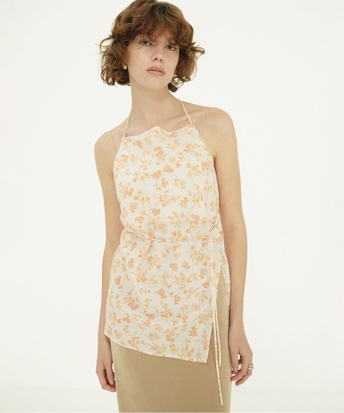 CLANE(クラネ)の「MABEL FLOWER DRAPE CAMI TOPS(キャミソール・レディース・ブラック/オレンジ・1/2)」の5枚目の写真
