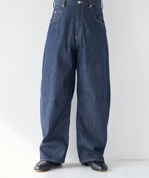 STUDIOUS(ステュディオス)の「【STUDIOUS】8.5oz Barrel Denim Pants(デニムパンツ・メンズ・ブラック/インディゴブルー・1/2)」の1枚目の写真