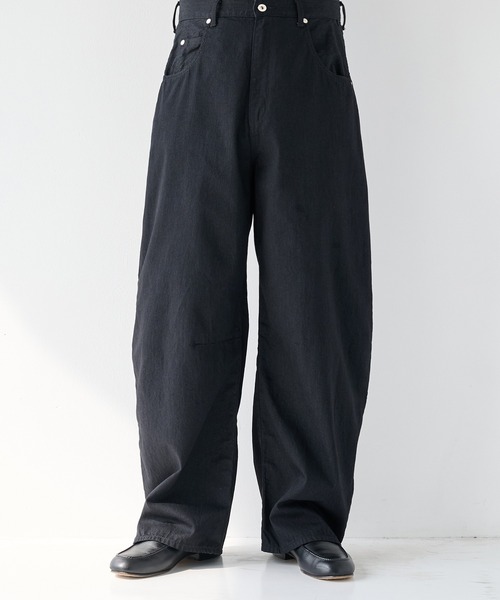 STUDIOUS(ステュディオス)の「【STUDIOUS】8.5oz Barrel Denim Pants(デニムパンツ・メンズ・ブラック/インディゴブルー・1/2)」の2枚目の写真