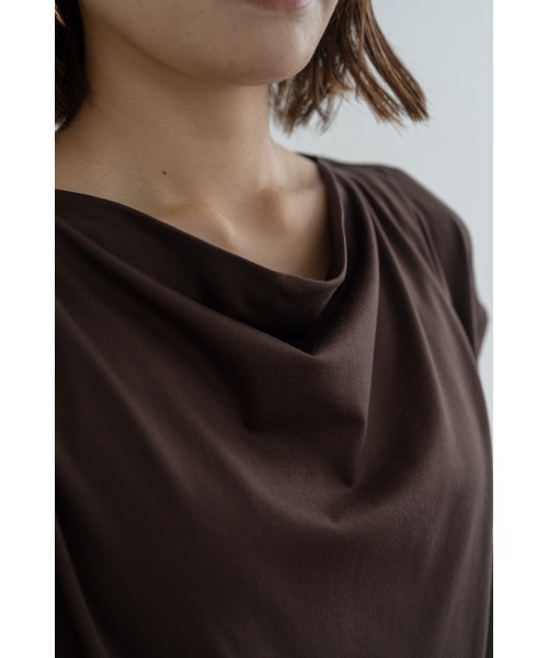 M.deux(エムドゥ)の「ドレープフレンチプルオーバー(Tシャツ/カットソー・レディース・ブラウン/ブラック・MEDIUM)」の11枚目の写真