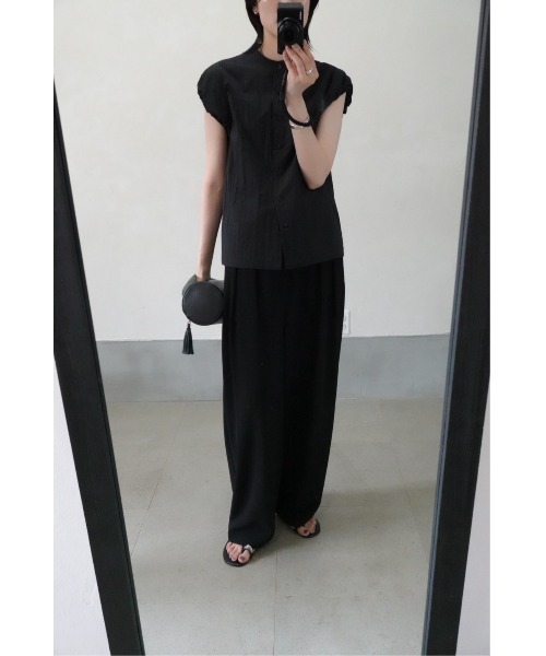 RIM.ARK(リムアーク)の「Bottle neck volume blouse(ボトルネック ボリューム ブラウス)(シャツ/ブラウス・レディース・ホワイト/ブラック/グリーン・FREE)」の4枚目の写真