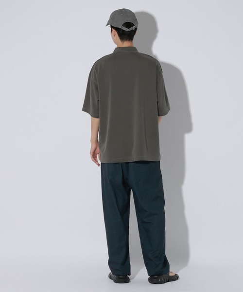 LAKOLE（ラコレ）の「フェードダンボールポロ / 1044769（ポロシャツ・メンズ・ベージュ/ダークオリーブ/チャコール・MEDIUM/LARGE）」の6枚目の写真