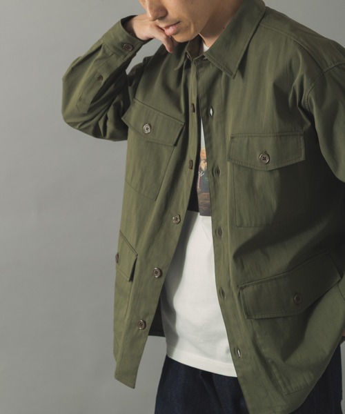 ITEMS URBANRESEARCH（アイテムズ アーバンリサーチ）の「4-pocket ツイルフィールドシャツジャケット（ミリタリージャケット・メンズ・チャコールグレー/オリーブ・MEDIUM/LARGE）」の5枚目の写真