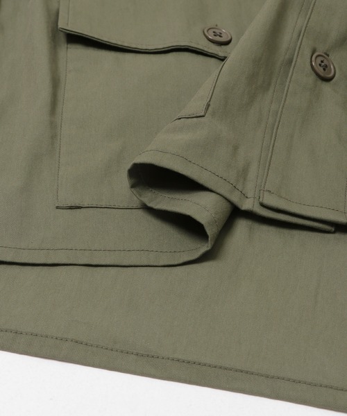 ITEMS URBANRESEARCH（アイテムズ アーバンリサーチ）の「4-pocket ツイルフィールドシャツジャケット（ミリタリージャケット・メンズ・チャコールグレー/オリーブ・MEDIUM/LARGE）」の21枚目の写真