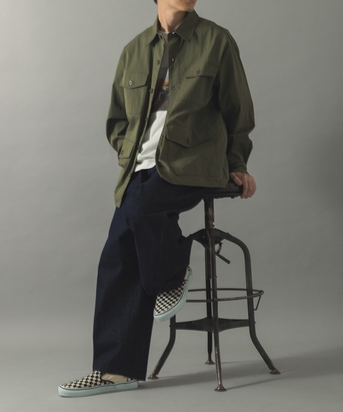 ITEMS URBANRESEARCH（アイテムズ アーバンリサーチ）の「4-pocket ツイルフィールドシャツジャケット（ミリタリージャケット・メンズ・チャコールグレー/オリーブ・MEDIUM/LARGE）」の10枚目の写真