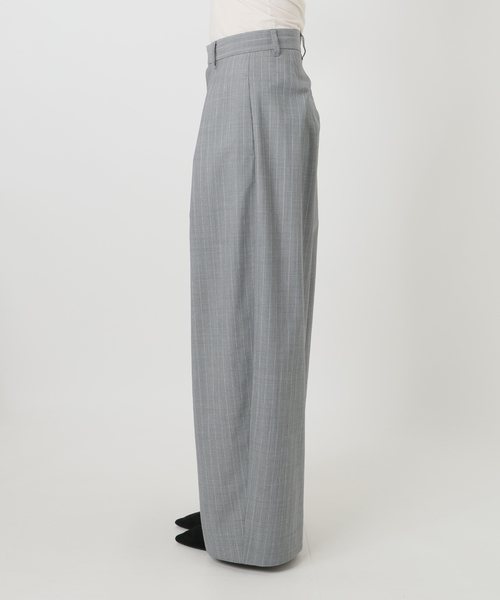 IENA LA BOUCLE（イエナラブークル）の「IENA LA BOUCLE スラブインパーテッドタックパンツ（スラックス・レディース・ライトグレー/ブラウン・36/38/40）」の16枚目の写真