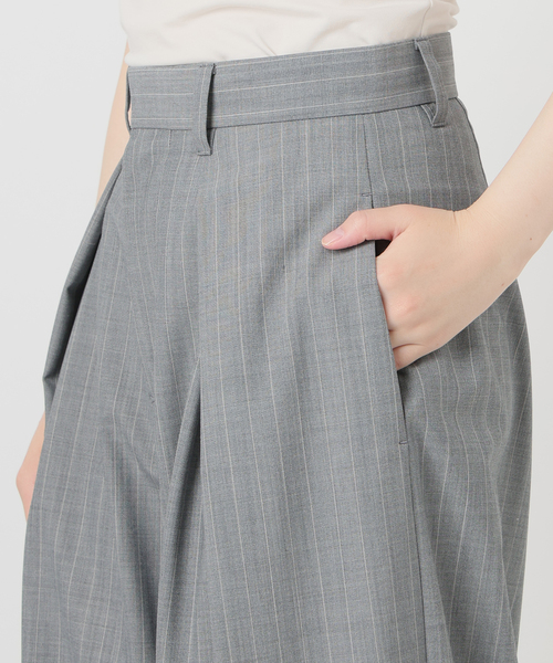 IENA LA BOUCLE（イエナラブークル）の「IENA LA BOUCLE スラブインパーテッドタックパンツ（スラックス・レディース・ライトグレー/ブラウン・36/38/40）」の9枚目の写真