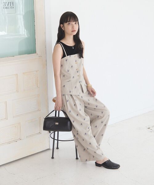 AMERICAN HOLIC（アメリカンホリック）の「フラワー柄刺繍パンツ＜セットアップ＞（その他パンツ・レディース・ベージュ/ブラウン・M/L）」の13枚目の写真