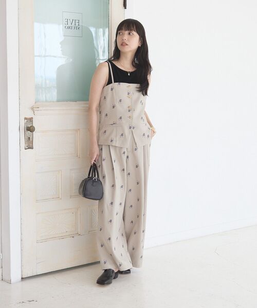 AMERICAN HOLIC（アメリカンホリック）の「フラワー柄刺繍パンツ＜セットアップ＞（その他パンツ・レディース・ベージュ/ブラウン・M/L）」の14枚目の写真