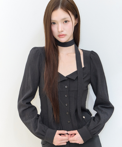 ILLIGO(イリゴ)の「ピンタックフレアブラウス VLACK(シャツ/ブラウス・レディース・その他・SMALL/MEDIUM)」の1枚目の写真