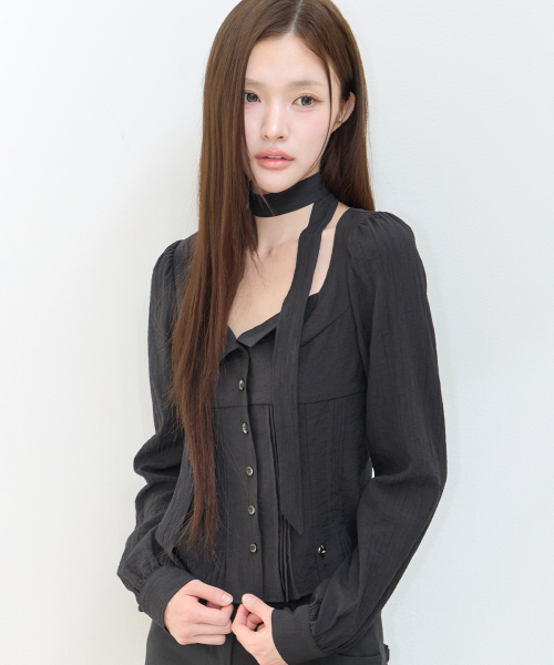 ILLIGO(イリゴ)の「ピンタックフレアブラウス VLACK(シャツ/ブラウス・レディース・その他・SMALL/MEDIUM)」の3枚目の写真