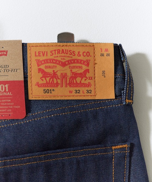 Levi's（リーバイス）の「LEVI'S/リーバイス 501 ORIGINAL ジーンズ リジッド デニム L32 ワーク アメカジ メンズ 2026年 夏 夏服 秋服（デニムパンツ・メンズ・ブルー・30inch/32inch/34inch/36inch/38inch）」の9枚目の写真