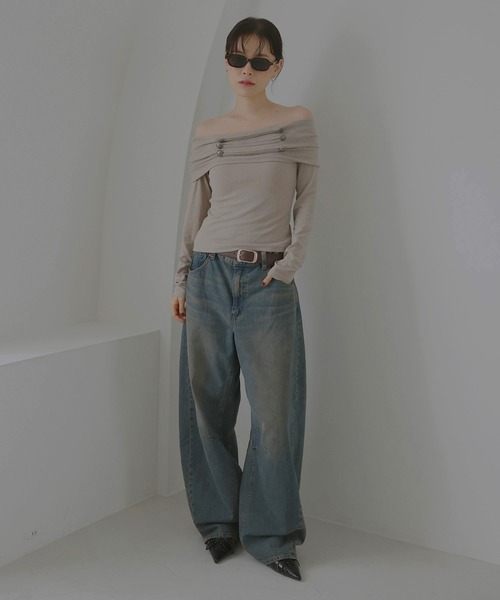 Mili affinity(ミリアフィニティー)の「ナポレオンオフショルロングスリーブTシャツ(Tシャツ/カットソー・レディース・ベージュ/ブラウン/ブラック・FREE)」の17枚目の写真