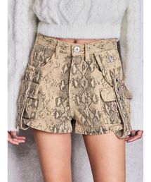 ハイウエストEYELET STRAP CARGOショートパンツ