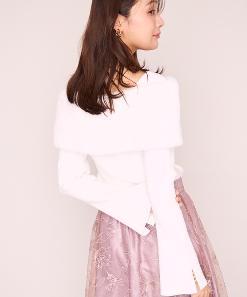 MISCH MASCH(ミッシュマッシュ)の「2026秋冬新作 ミンク風ファーケープフレア袖ニット(ニット/セーター・レディース・ホワイト/ブラック/ベージュ・フリ-)」の10枚目の写真
