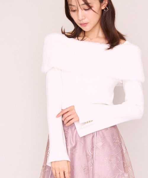 MISCH MASCH(ミッシュマッシュ)の「2026秋冬新作 ミンク風ファーケープフレア袖ニット(ニット/セーター・レディース・ホワイト/ブラック/ベージュ・フリ-)」の8枚目の写真