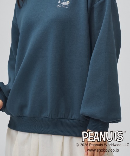PEANUTS(ピーナッツ)の「ピーナッツ PEANUTS グラフィッククルーネックスウェット バックプリントLOVE(スウェット・レディース・ライトベージュ/ネイビー・L/M/S/XL)」の6枚目の写真