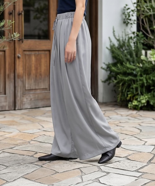 STYLE DELI(スタイルデリ)の「【セット対応】微光沢ツイル裏付きドレープパンツ(その他パンツ・レディース・ライトグレー/グレー系その他/ブラウン系その他/ブラック・FREE)」の6枚目の写真
