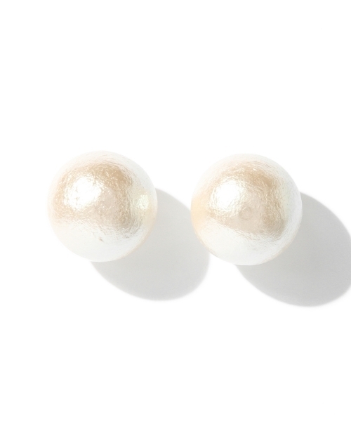 BEAMS LIGHTS Women's(ビームスライツ ウィメンズ)の「BEAMS LIGHTS / 20mmコットンパール ピアス(ピアス(両耳用)・レディース・ホワイト系その他・ONE SIZE)」の2枚目の写真