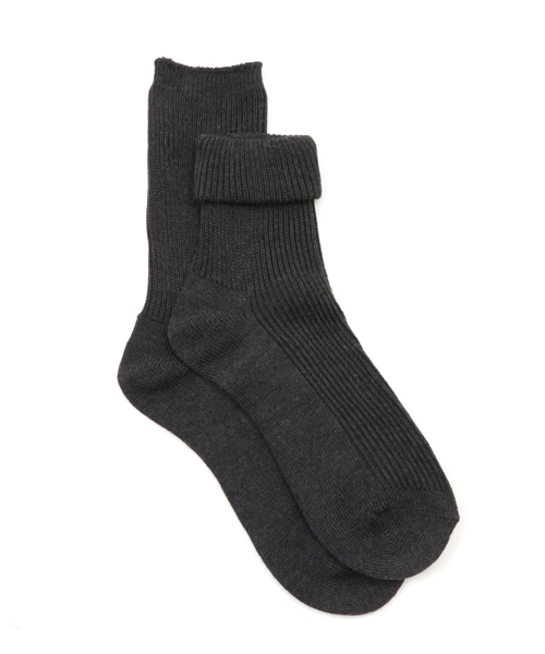 Right-on（ライトオン）の「【Right-on Basic】2WAY無地ソックス（ソックス/靴下・レディース・ライトベージュ/ブラック/ライトグレー/レッド/マスタード/ダークグレー/B/ダークグリーン/ワイン/オフホワイト・23-25）」の4枚目の写真