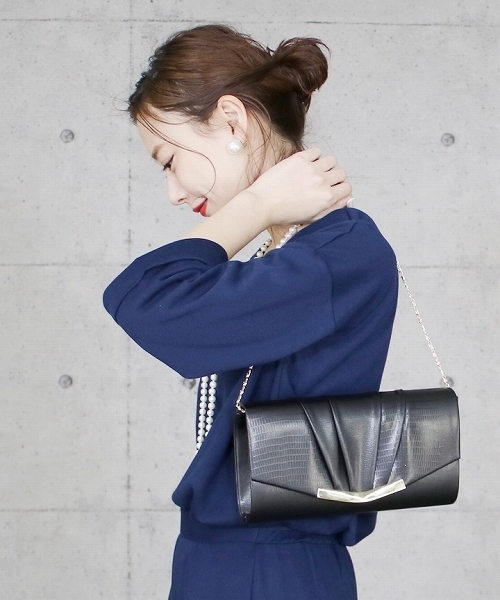 reca（レカ）の「《結婚式やパーティーに》3WAYチェーン付クロコ柄クラッチバッグ（クラッチバッグ・レディース・ブラック/ベージュ・FREE）」の16枚目の写真