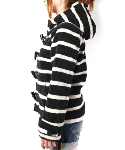 X-girl(エックスガール)の「BOA DUFFLE COAT(ダッフルコート・レディース・ブラック/ベージュ/ネイビー・1/2)」の4枚目の写真