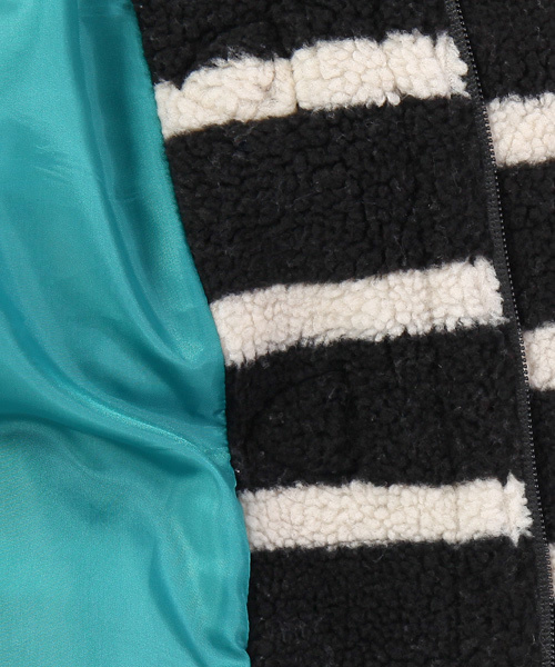 X-girl(エックスガール)の「BOA DUFFLE COAT(ダッフルコート・レディース・ブラック/ベージュ/ネイビー・1/2)」の13枚目の写真