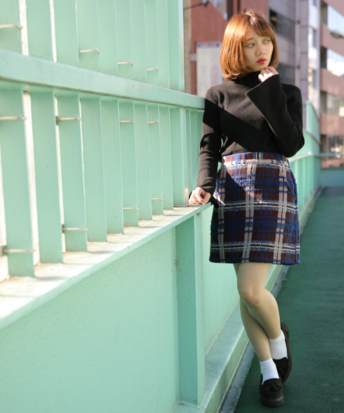 apres jour（アプレジュール）の「もこもこ起毛ひざ上丈台形柄スカート【ZOZOTOWN限定アイテム】（スカート・レディース・ダークブラウン/サックスブルー/ダークブルー/チャコール・FREE）」の19枚目の写真