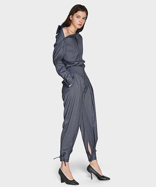 CHARLES & KEITH(チャールズ & キース)の「テパードヒールフィットパンプス / TAPERED HEEL FITTED PUMPS(パンプス・レディース・ブラック/レンガ・23.5cm/23cm/24.5cm)」の6枚目の写真