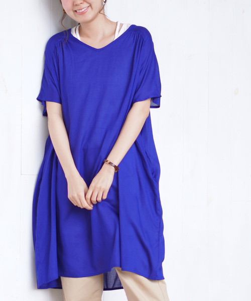 rps（アールピーエス）の「レーヨンＶネック半袖ワンピース（ワンピース・レディース・チャコールグレー/ブラック/ブルー/グリーン/ダークベージュ/グレー/ブラック系その他2/マスタード・M）」の7枚目の写真