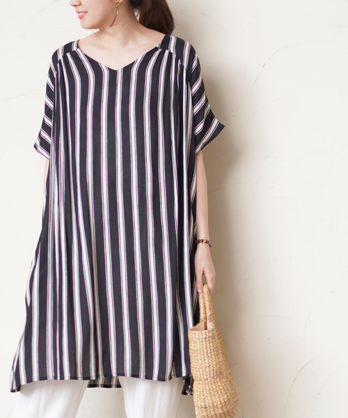 rps（アールピーエス）の「レーヨンＶネック半袖ワンピース（ワンピース・レディース・チャコールグレー/ブラック/ブルー/グリーン/ダークベージュ/グレー/ブラック系その他2/マスタード・M）」の2枚目の写真