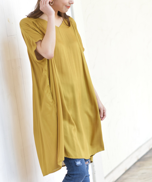 rps（アールピーエス）の「レーヨンＶネック半袖ワンピース（ワンピース・レディース・チャコールグレー/ブラック/ブルー/グリーン/ダークベージュ/グレー/ブラック系その他2/マスタード・M）」の8枚目の写真