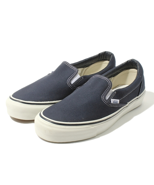 VANS VAULT（バンズボルト）の「店舗限定 VANS VAULT OG CLASSICS SLIP-ON LX ボルト スリッポン（スニーカー・メンズ・ブラック/ネイビー/ホワイト・26.5cm/27cm/27.5cm）」の3枚目の写真