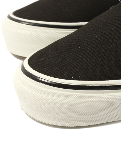 VANS VAULT（バンズボルト）の「店舗限定 VANS VAULT OG CLASSICS SLIP-ON LX ボルト スリッポン（スニーカー・メンズ・ブラック/ネイビー/ホワイト・26.5cm/27cm/27.5cm）」の8枚目の写真