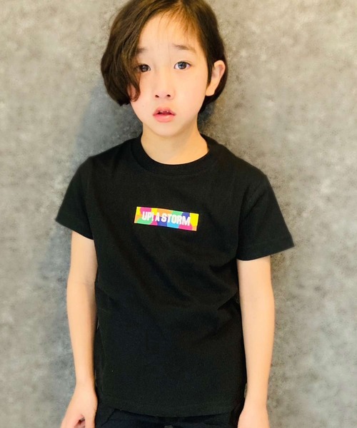 THE CASUAL（カジュアル）の「ボックスロゴ プリント 半袖 Tシャツ キッズ（Tシャツ/カットソー・キッズ・杢グレー/ブルー/ブラック/レッド/グリーン/オフホワイト/ベージュ系/ベージュ/ミント/ホワイト系1/ブラック系/ブラック系1/ネイビー/モカ/ピンク/ブラウン系/ホワイト系/グレー系・100/120/130/150/110/160/140/120cm/110cm/140cm/100cm/130cm/150cm/160cm）」の6枚目の写真