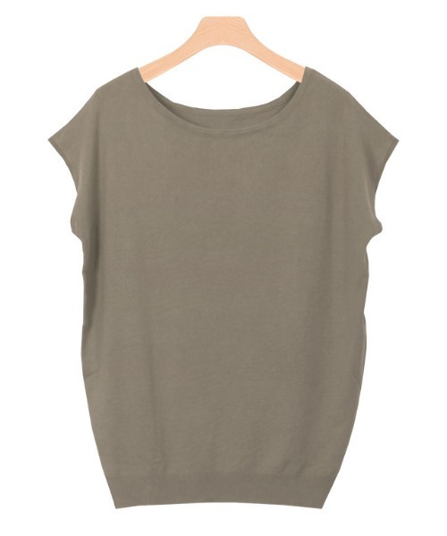 Pierrot（ピエロ）の「選べる2ネックシルクタッチフレンチスリーブニット Vネック クルーネック ウォッシャブル（ニット/セーター・レディース・オフホワイト/ブラック/シルバーグレー/ネイビー/ブルー系その他/ライトパープル/ピンク系その他/ブラウン/バーガンディー/サーモンピンク/ピンク系その他2/ブルー系その他3/ブルー系その他2/ベージュ系その他2/オレンジ系その他/ホワイト系その他/ブラック系その他/グレー系その他/オレンジ/グレー/ベージュ系その他/パープル系その他/ブルー系その他5/ブルー系その他4/ブラウン系その他/グリーン系その他/ベージュ系その他3/ベージュ系その他5/ベージュ系その他6/ライトグリーン/ベージュ系その他4/レッド系その他/ブラウン系その他2/ダークブラウン/ブラウン系/ミント/ピンク系/モカ/ピンク/グリーン系/グリーン系その他2/グリーン/パープル系その他2/グリーン系その他3/グリーン系その他4/ラベンダー/ピンク系その他3/ピンク系その他4/グレー系その他3/ライトピンク/ピンク系その他5/グレー系その他2・M/L）」の16枚目の写真