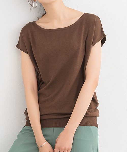 Pierrot（ピエロ）の「選べる2ネックシルクタッチフレンチスリーブニット Vネック クルーネック ウォッシャブル（ニット/セーター・レディース・オフホワイト/ブラック/シルバーグレー/ネイビー/ブルー系その他/ライトパープル/ピンク系その他/ブラウン/バーガンディー/サーモンピンク/ピンク系その他2/ブルー系その他3/ブルー系その他2/ベージュ系その他2/オレンジ系その他/ホワイト系その他/ブラック系その他/グレー系その他/オレンジ/グレー/ベージュ系その他/パープル系その他/ブルー系その他5/ブルー系その他4/ブラウン系その他/グリーン系その他/ベージュ系その他3/ベージュ系その他5/ベージュ系その他6/ライトグリーン/ベージュ系その他4/レッド系その他/ブラウン系その他2/ダークブラウン/ブラウン系/ミント/ピンク系/モカ/ピンク/グリーン系/グリーン系その他2/グリーン/パープル系その他2/グリーン系その他3/グリーン系その他4/ラベンダー/ピンク系その他3/ピンク系その他4/グレー系その他3/ライトピンク/ピンク系その他5/グレー系その他2・M/L）」の14枚目の写真