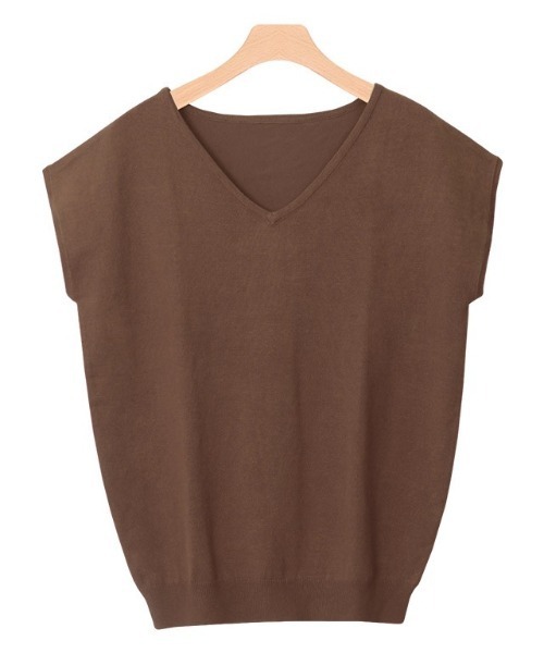 Pierrot（ピエロ）の「選べる2ネックシルクタッチフレンチスリーブニット Vネック クルーネック ウォッシャブル（ニット/セーター・レディース・オフホワイト/ブラック/シルバーグレー/ネイビー/ブルー系その他/ライトパープル/ピンク系その他/ブラウン/バーガンディー/サーモンピンク/ピンク系その他2/ブルー系その他3/ブルー系その他2/ベージュ系その他2/オレンジ系その他/ホワイト系その他/ブラック系その他/グレー系その他/オレンジ/グレー/ベージュ系その他/パープル系その他/ブルー系その他5/ブルー系その他4/ブラウン系その他/グリーン系その他/ベージュ系その他3/ベージュ系その他5/ベージュ系その他6/ライトグリーン/ベージュ系その他4/レッド系その他/ブラウン系その他2/ダークブラウン/ブラウン系/ミント/ピンク系/モカ/ピンク/グリーン系/グリーン系その他2/グリーン/パープル系その他2/グリーン系その他3/グリーン系その他4/ラベンダー/ピンク系その他3/ピンク系その他4/グレー系その他3/ライトピンク/ピンク系その他5/グレー系その他2・M/L）」の12枚目の写真