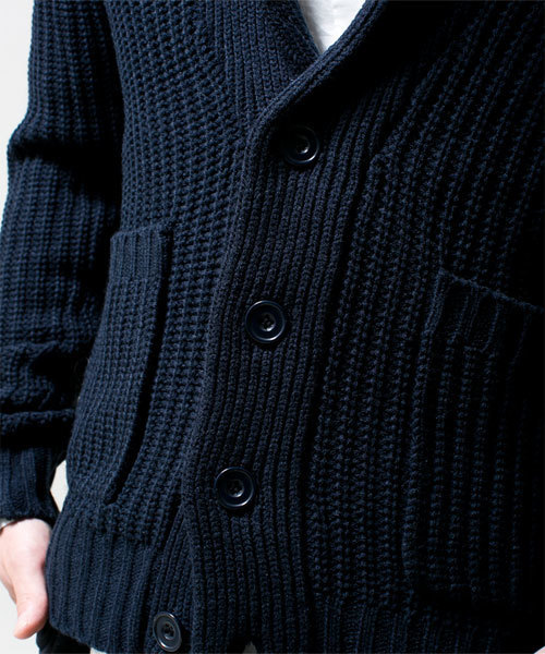 NANO universe（ナノユニバース）の「AKM×nano・universe/ Shawl-CollarCardigan（カーディガン/ボレロ・メンズ・ブラック/ダークグレー/ライトグレー/ダークブラウン/ベージュ/ダークグリーン/ブルー/ネイビー・SMALL/MEDIUM/LARGE/X-LARGE）」の22枚目の写真