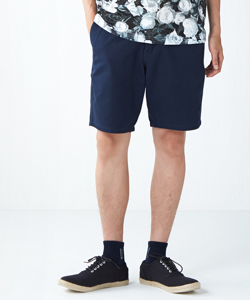 WEGO（ウィゴー）の「WEGO/カラーチノショーツ（チノパンツ・メンズ・ネイビー/ロイヤルブルー/ホワイト/ベージュ/ケリー/レッド/グリーン系その他/ブラック/ワイン/グリーン/ピンク/ブルー/イエロー・LARGE/SMALL/MEDIUM）」の2枚目の写真