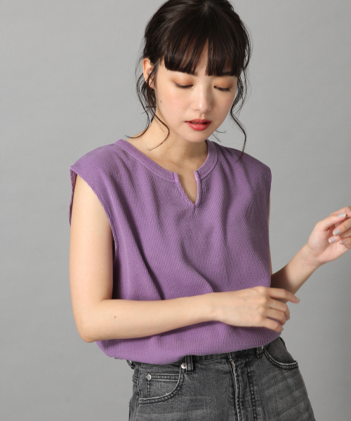 LOWRYS FARM（ローリーズファーム）の「ピグメントワッフルＳＳ　838595（Tシャツ/カットソー・レディース・アイボリー/ブラック/ベージュ/パープル・FREE）」の4枚目の写真