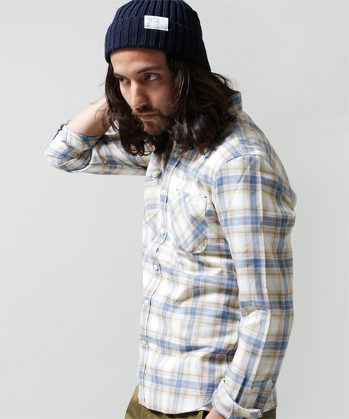 NANO universe（ナノユニバース）の「ヴィンテージライクチェックシャツ（シャツ/ブラウス・メンズ・サックスブルー/グリーン/ダークグリーン/ターコイズブルー/イエロー/レッド/チャコール・MEDIUM/SMALL/X-LARGE/LARGE）」の9枚目の写真