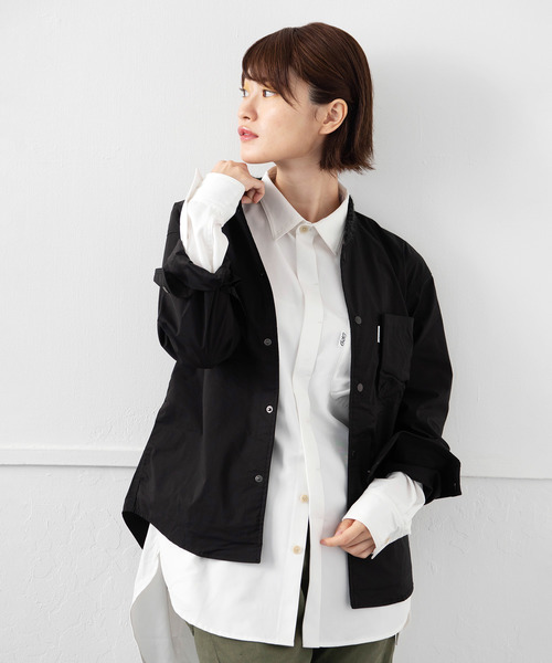 JRD by JARLD(ジェイアールディーバイジャールド)の「【JRD by JARLD】撥水長袖ロングシャツコート(シャツ/ブラウス・メンズ・ホワイト/チャコールグレー・S/M/L)」の2枚目の写真