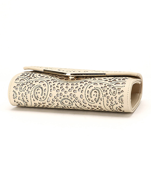 MONO　COMME CA（モノコムサ）の「カッティングレース パーティバッグ（クラッチバッグ・レディース・ブラック/ベージュ・FREE）」の6枚目の写真