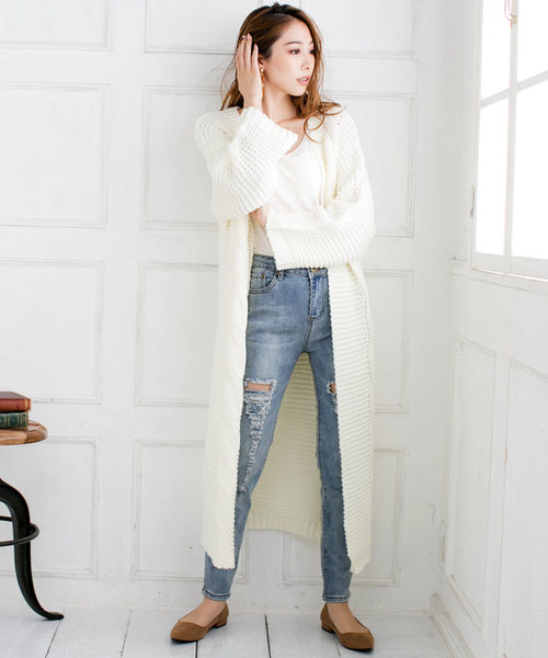 Julia Boutique(ジュリアブティック)の「ケーブル編みローゲージニットカーディガン/510466(カーディガン)」|ホワイト