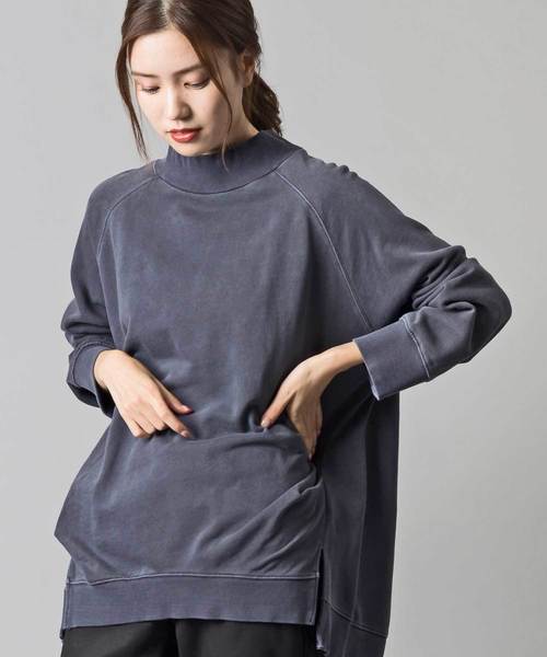 OMNES(オムネス)の「ピグメントバイオ加工 スウェット裏毛ボトルネックプルオーバー(Tシャツ/カットソー・レディース・ネイビー/カーキ/モカ/ブラック・FREE)」の4枚目の写真