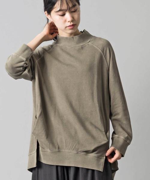 OMNES(オムネス)の「ピグメントバイオ加工 スウェット裏毛ボトルネックプルオーバー(Tシャツ/カットソー・レディース・ネイビー/カーキ/モカ/ブラック・FREE)」の2枚目の写真