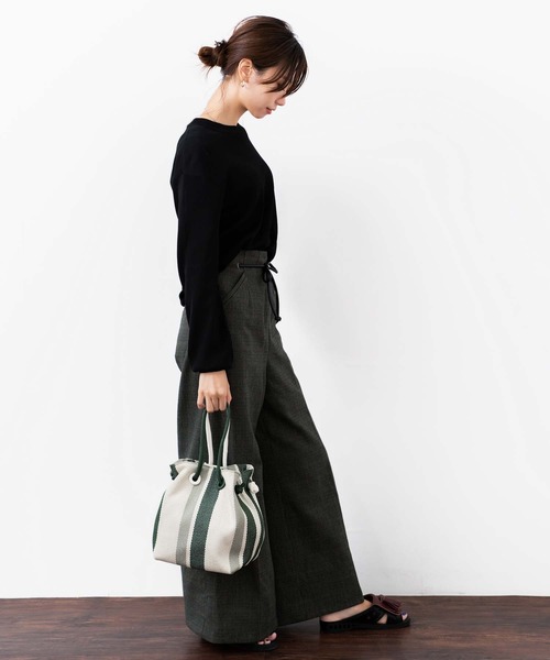 VitaFelice（ヴィータフェリーチェ）の「ストライプ2way巾着ショルダーバッグ（ショルダーバッグ・レディース・ブラック/ブラウン/グリーン/キャメル・FREE）」の11枚目の写真