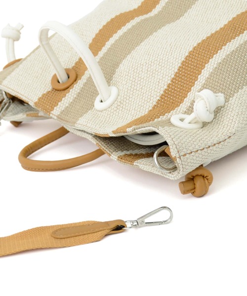 VitaFelice（ヴィータフェリーチェ）の「ストライプ2way巾着ショルダーバッグ（ショルダーバッグ・レディース・ブラック/ブラウン/グリーン/キャメル・FREE）」の19枚目の写真