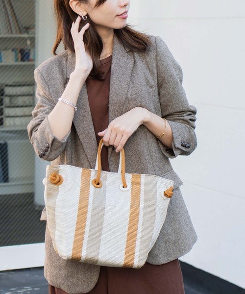 VitaFelice（ヴィータフェリーチェ）の「ストライプ2way巾着ショルダーバッグ（ショルダーバッグ・レディース・ブラック/ブラウン/グリーン/キャメル・FREE）」の21枚目の写真